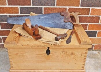 10 Woodworking Tools Every Woodworker & Carpenter Should Have 7 10 Woodworking Tools for Woodworker